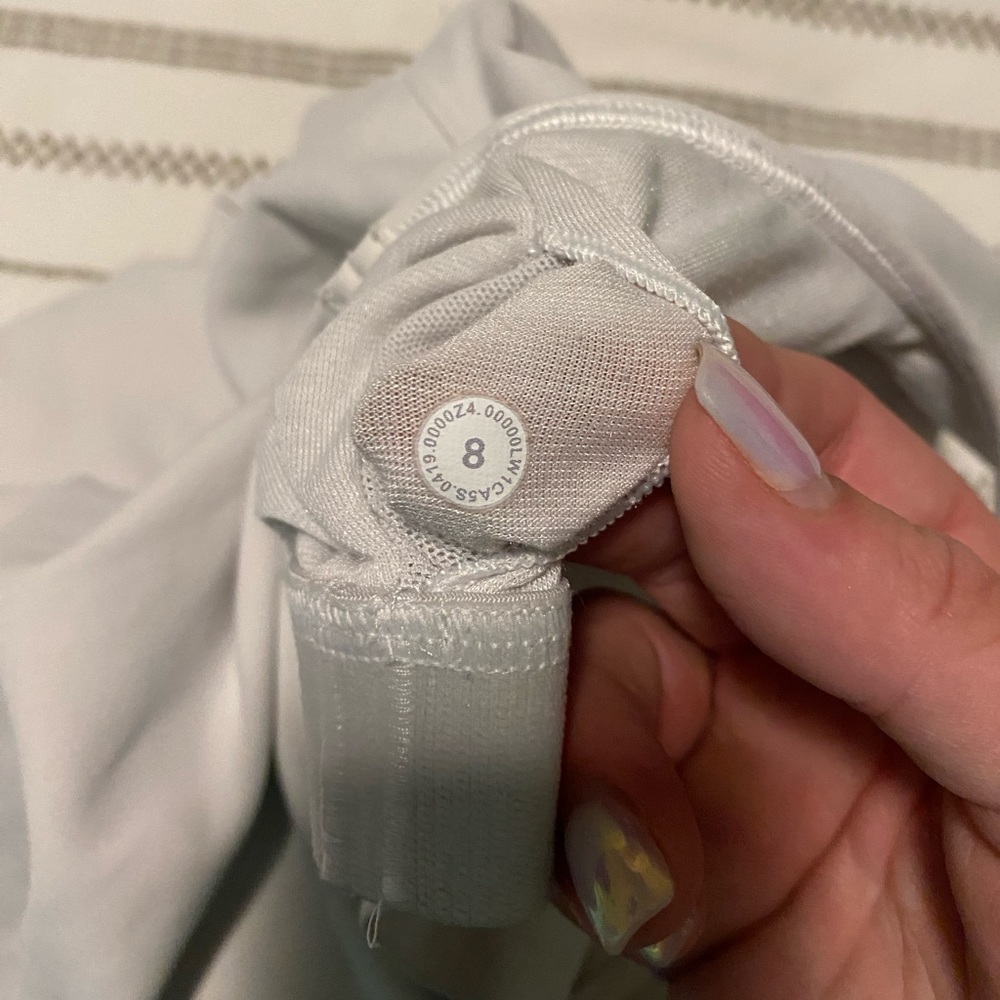Lululemon Built In LongLine Top - Picture 3 of 3